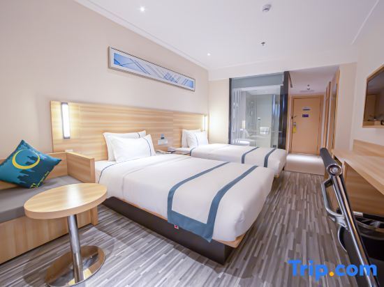 Юйлинь: Season flower HOTEL (Yulin Hongjin Mall Branch)