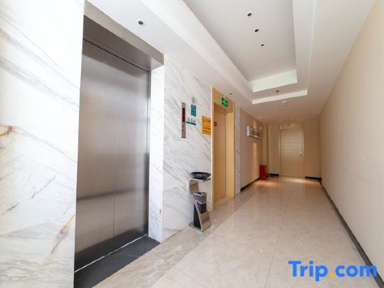 Юйлинь: Season flower HOTEL (Yulin Hongjin Mall Branch)