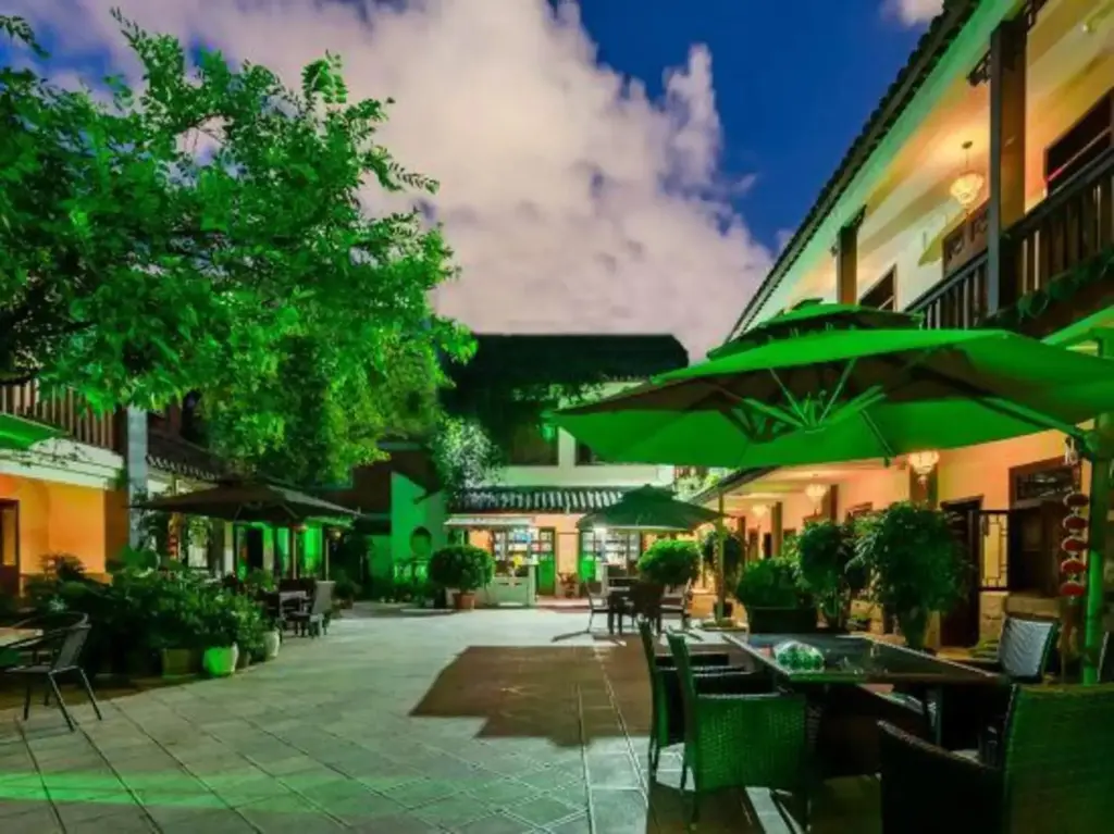 Куньмин: Kunming Zijiu Residence Hotel ((Nanping Pedestrian Street Jinma Biji Fang)