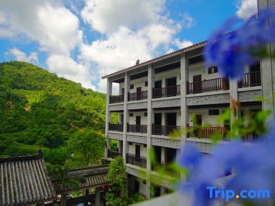 Юньфу: Tianlushan Wuyou Valley Hotel