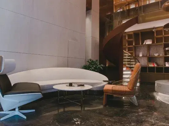 Юэян: Lusunhotel