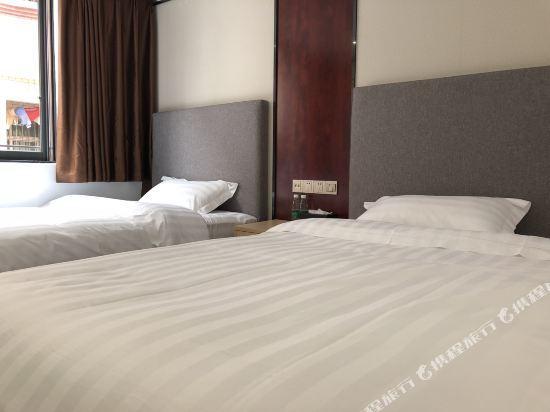 Фошань: Qiaoguang Apartment