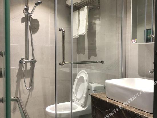 Фошань: Qiaoguang Apartment