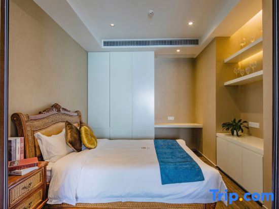 Санья: Perfect Holiday Seaview Apartment (Sanya Haitang Bay Poly)