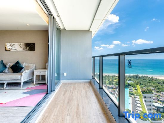 Санья: Perfect Holiday Seaview Apartment (Sanya Haitang Bay Poly)