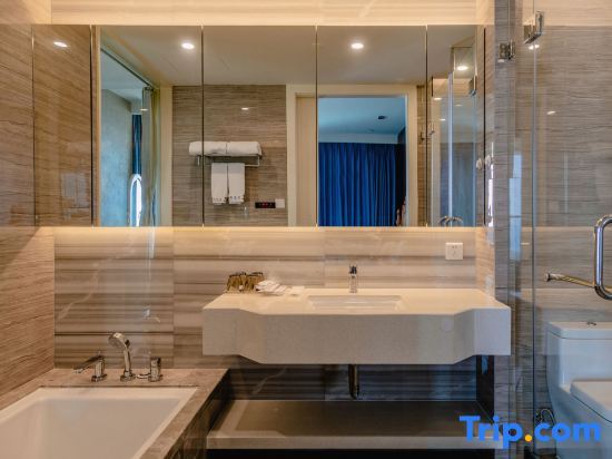 Санья: Perfect Holiday Seaview Apartment (Sanya Haitang Bay Poly)