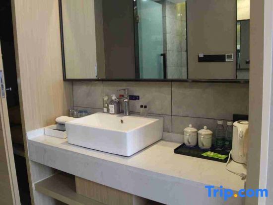 Дажоу: Super 8 Hotel (Dazhou Quxian Fortune Center)