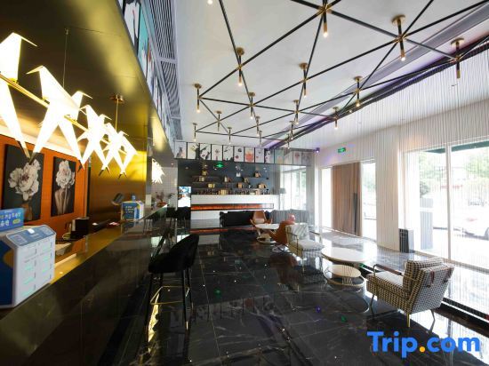 Хучжоу: Huzhou Manani Hotel (Zhili Golden Coast Children's Clothing City)