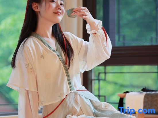 Вэньчуань: Qingchengshan Weishui Memory Hot Spring Homestay (Qingcheng Houshan Tai'an Ancient Town Branch)