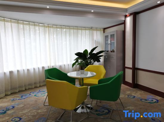 Вэйфан: Su 8 Hotel (Weifang Lutai Convention and Exhibition Center Gu Dejin Branch)