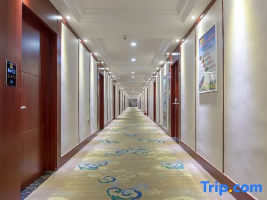 Вэйфан: Su 8 Hotel (Weifang Lutai Convention and Exhibition Center Gu Dejin Branch)