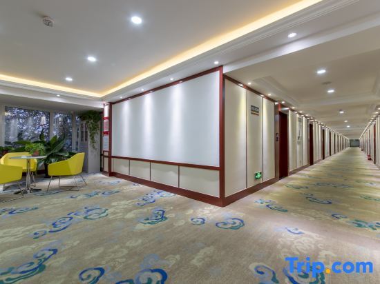 Вэйфан: Su 8 Hotel (Weifang Lutai Convention and Exhibition Center Gu Dejin Branch)