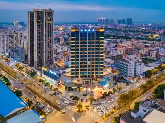 Фошань: Foshan Yuefeng High-altitude Garden Panorama Hotel (Jiujiangzhen Xinji Plaza)