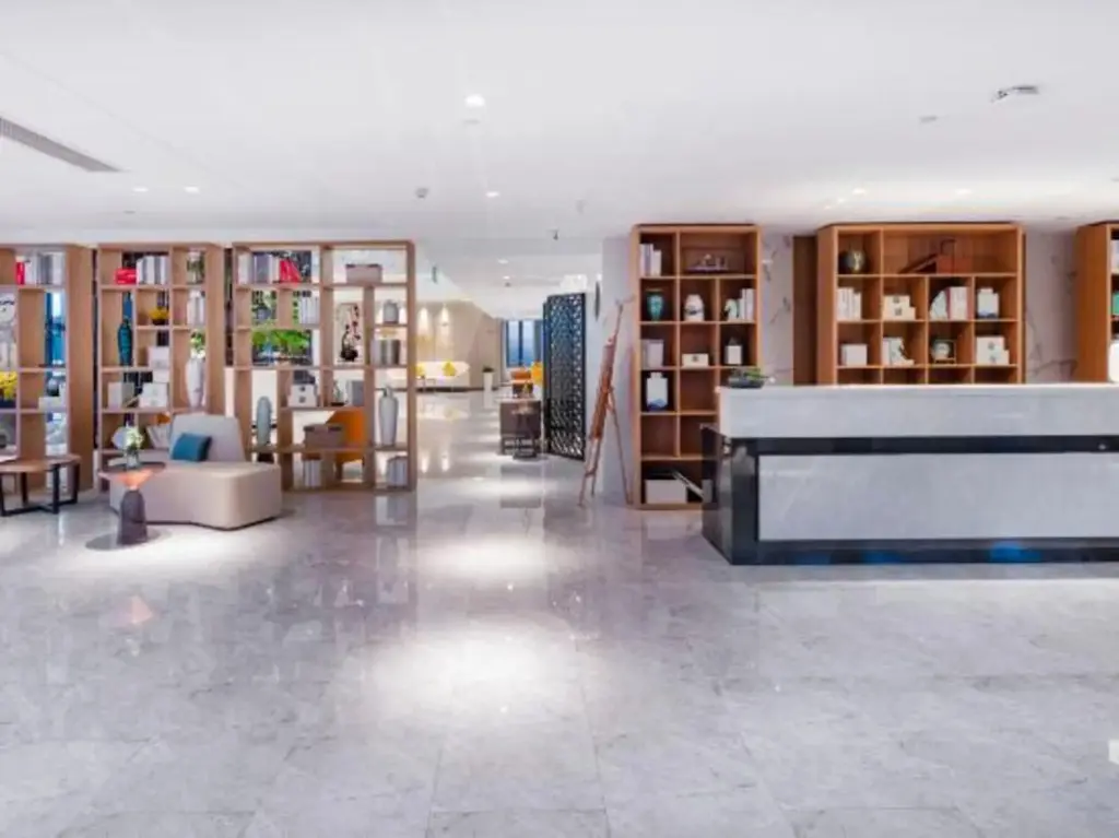 Ханчжоу: New Century Manju Hotel (Hangzhou Xindeng Fuchungang)