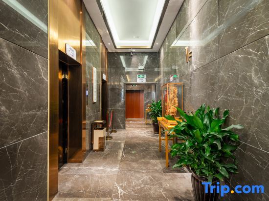 Тунжень: Meigao Hotel (Tongren High-speed Railway Station)
