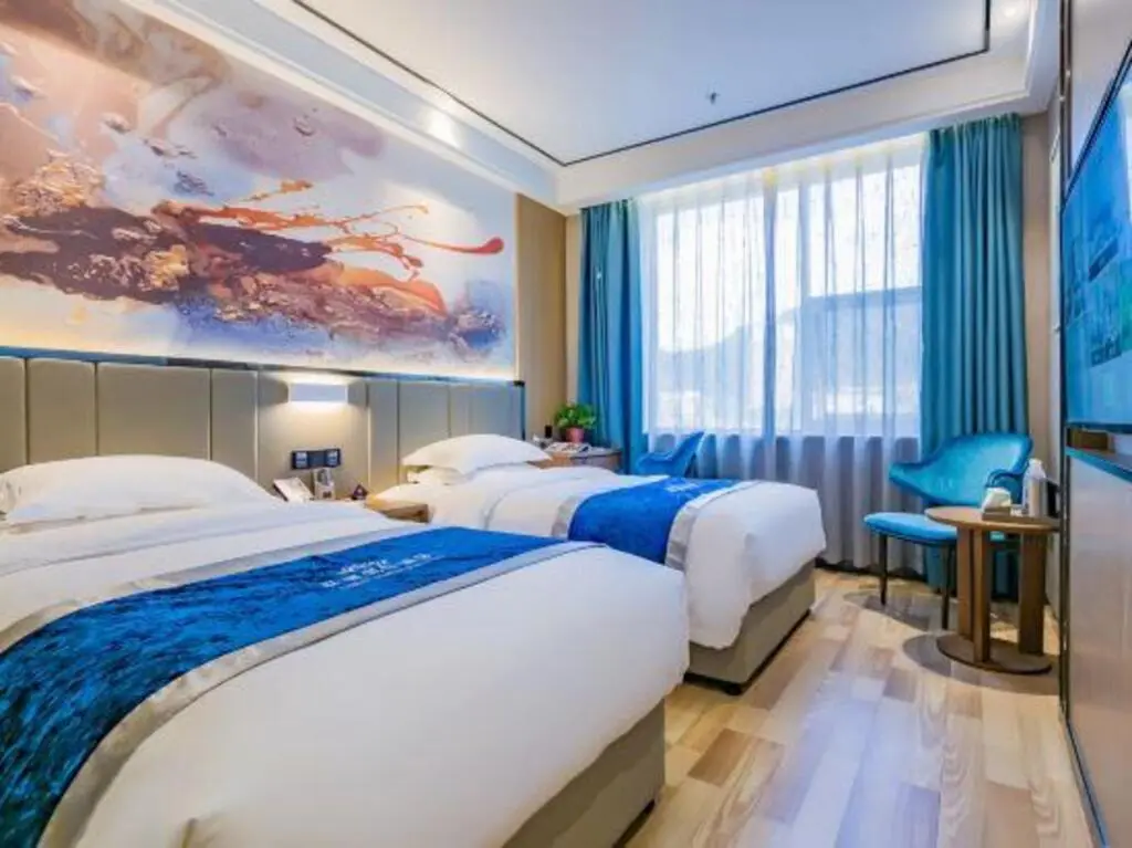 Яньань: Yan'an Hongze International Hotel
