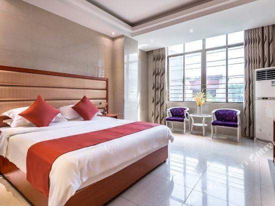 Lanyang: Jiahua Business Hotel (Danzhou Summer Plaza Store)
