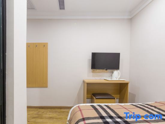 Шанхай: Maduo Hotel