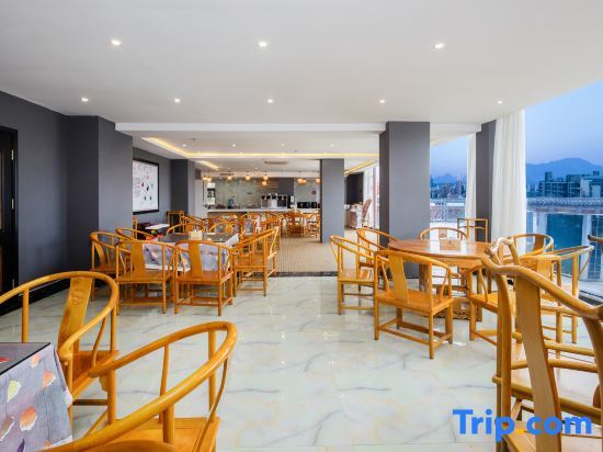 Гуйлинь: Lichenghua Mansion All Suites Hotel (Guilin Liangjiang Sihu High-speed Railway Station)