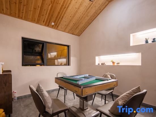 Хучжоу: Yunxia Anji Yunshang Grassland Wild Luxury Family Holiday Villa (Xianlongxia Drifting Scenic Area)