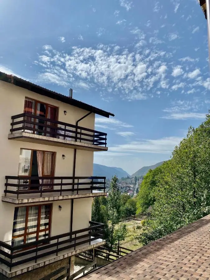 Красная Поляна: Apartment on Kalinovaya 9A