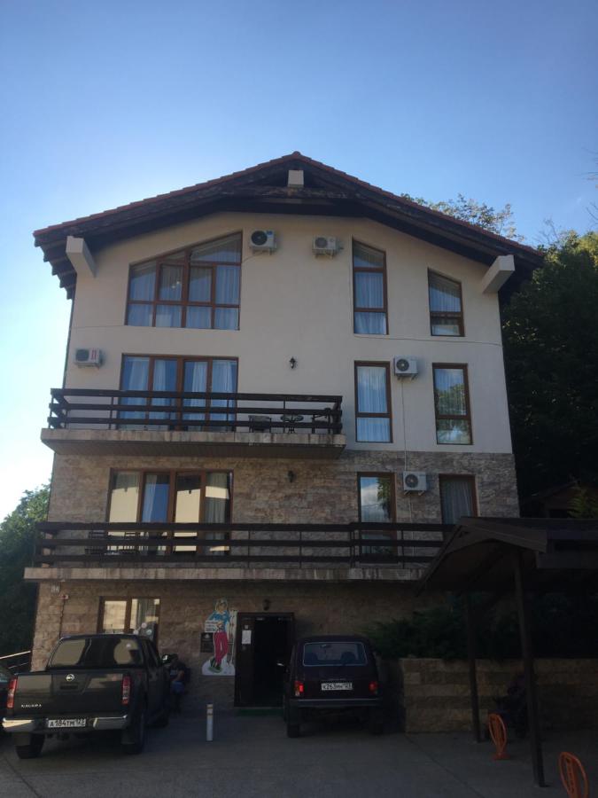 Красная Поляна: Apartment on Kalinovaya 9A