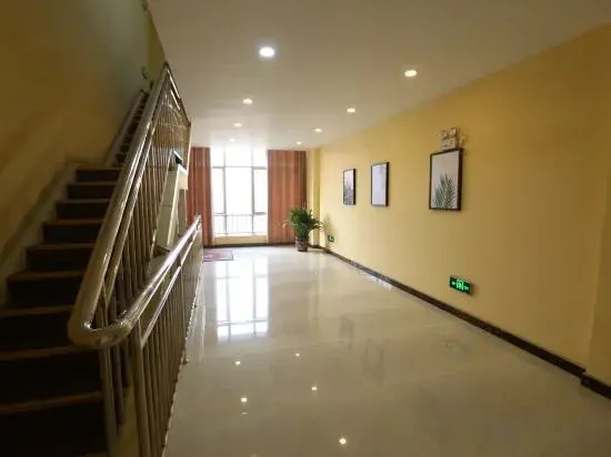 Линьи: Tancheng Lijing Express Hotel