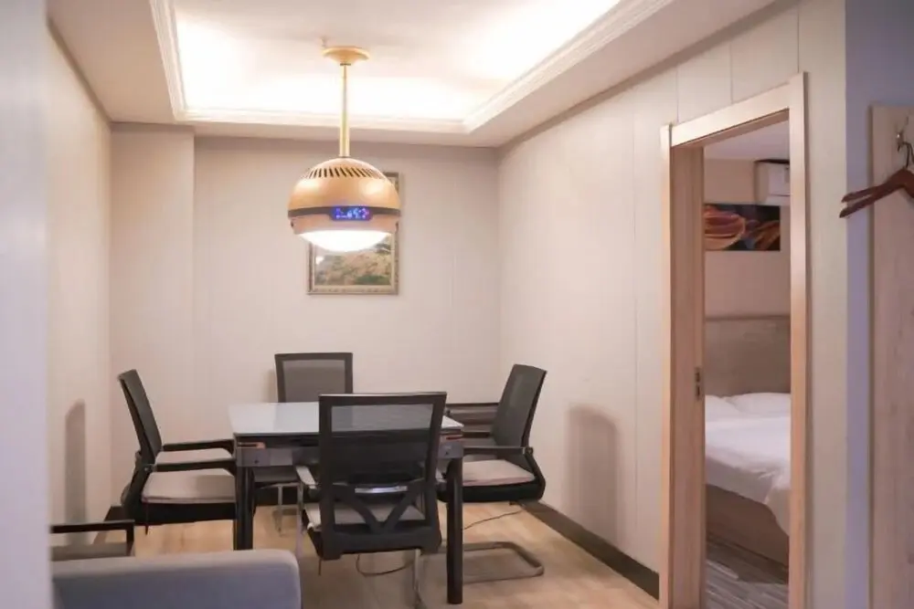 Хуанши: Xingelin Business Hotel