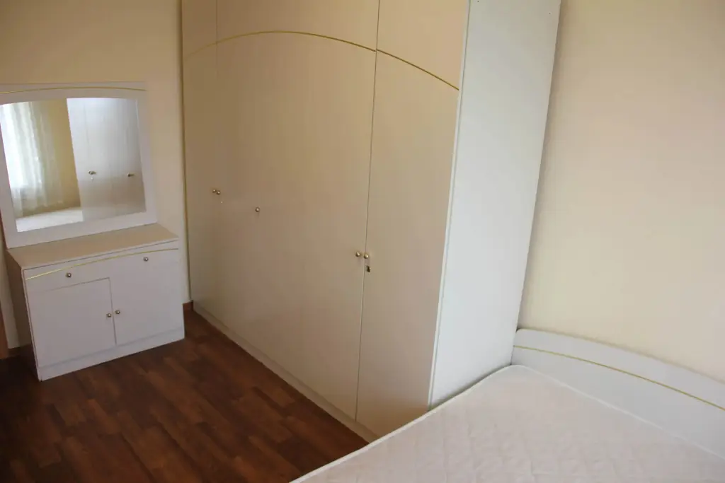 Красноярск: Na Robespyera 34-2 Apartments