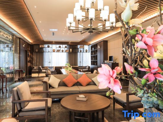 Урумчи: Mehoo Lestie Hotel (Urumqi Wanda Plaza High-speed Railway Station)