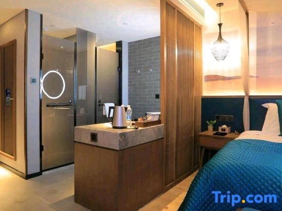 Урумчи: Mehoo Lestie Hotel (Urumqi Wanda Plaza High-speed Railway Station)