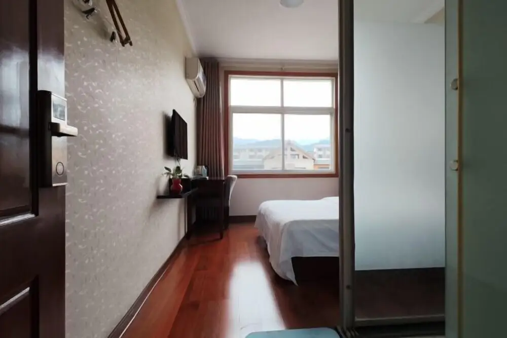 Xindongshan Business Hotel — фото 1