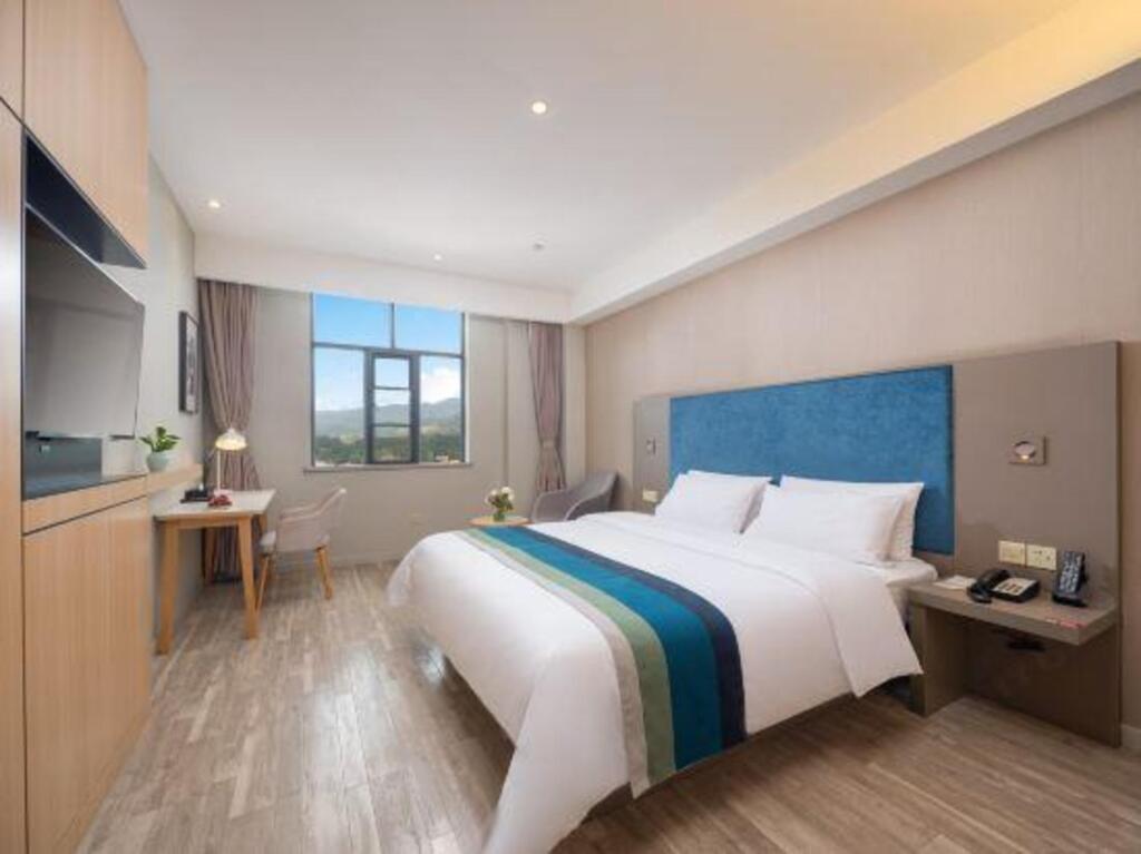 Линьцан: Home Inn Selected (Lincang New Asia Pacific Times Square High speed Railway Station Store)
