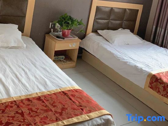 Цзаочжуан: OYO Hongdu Express Hotel (Tengzhou Bus Terminal Jiayu Trade City Branch)