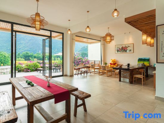 Яншо: Yangshuo Yuchishe Homestay (Yulonghe Zhuyu Drifting Jinlong Bridge Wharf)