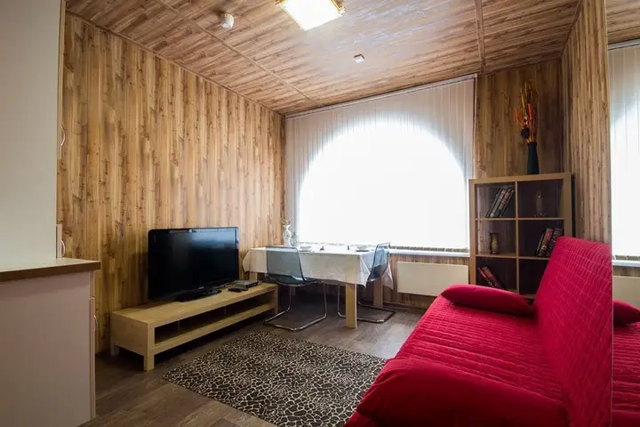 Красноярск: Gostinitsa Versal'