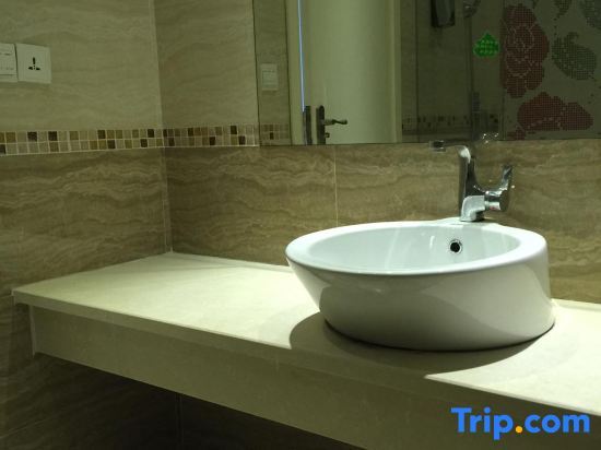 Тайчжоу: Taizhou Nais Lizhi Hotel (Jinqing Branch)