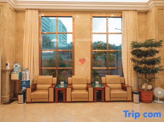Шаньвэй: Baiman Hotel (Shanwei Erhama Road Food Street Store)
