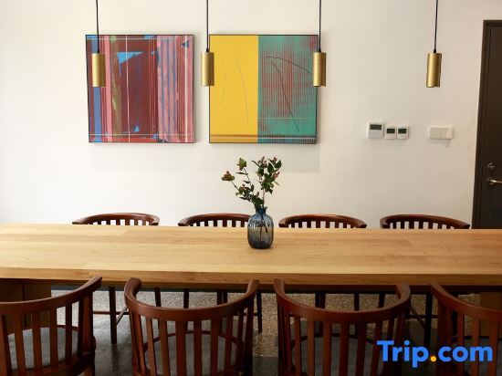 Хучжоу: Moganshan - Designer Hot Spring Resort Homestay