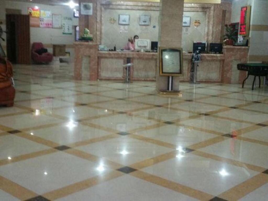 Хучжоу: Haofu Business Hotel