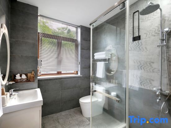 Хучжоу: Moganshan Fengdu Lu Homestay