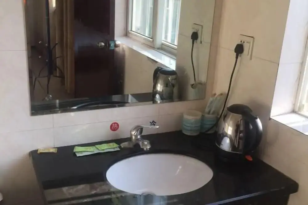 Xuancheng: Xuancheng Tianzi Business Hotel