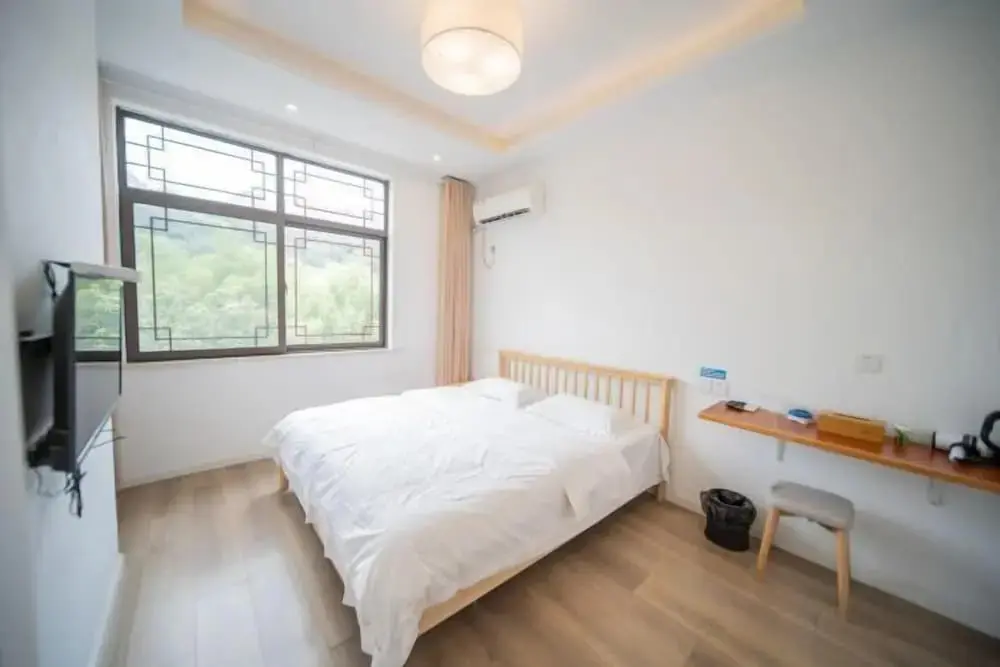 Xuancheng: Floral Hotel Yinlong Inn Ningguo Wannan Sichuan-Tibet Line