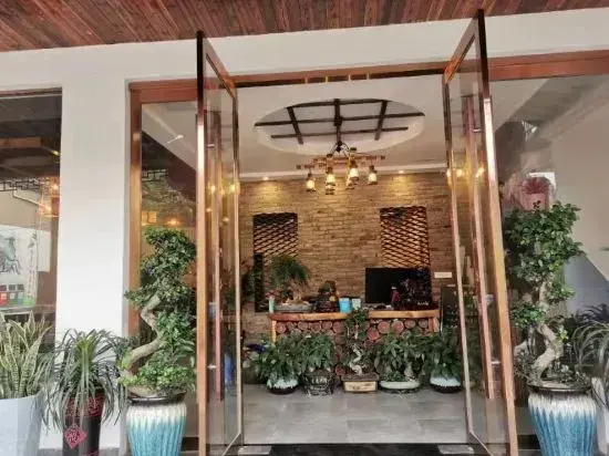 Xuancheng: Floral Hotel Yinlong Inn Ningguo Wannan Sichuan-Tibet Line