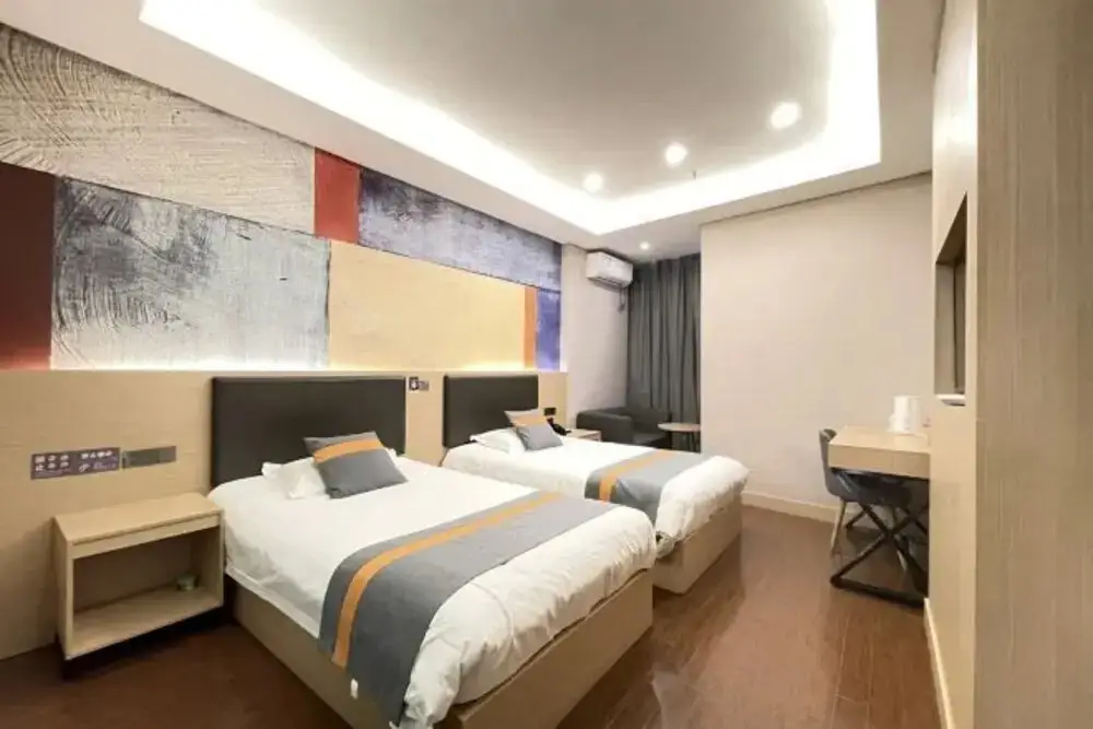 Nebula Hotel — фото 1