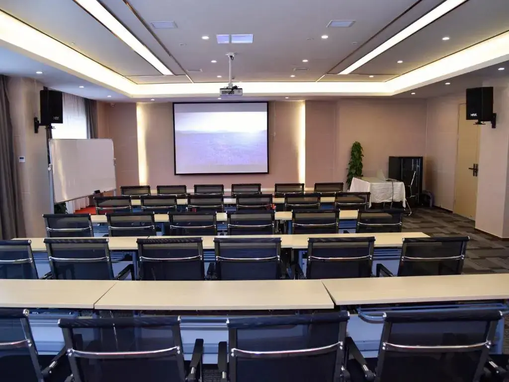 Фучжоу: Lavande Hotel (Fuzhou High Speed Railway Station, Huamei Lijia)