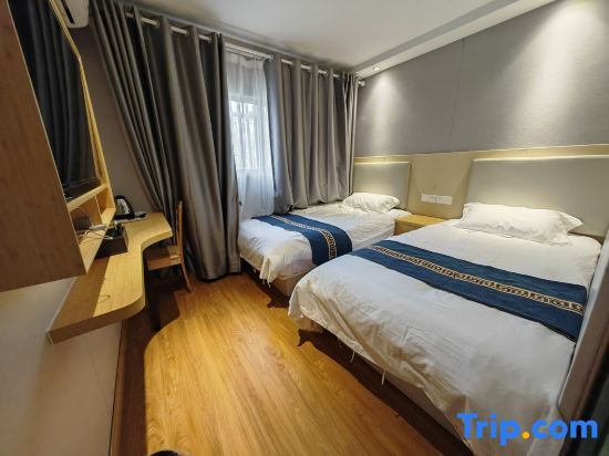 Шанхай: Shycent light luxury hotel Shanghai University