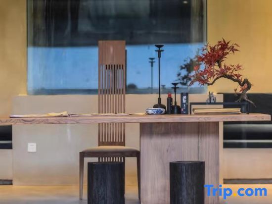 Чэнду: Qingxia Shanju Yeshe Resort Hotel