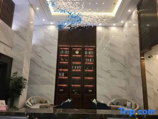 Чжаньцзян: Lianjiang Changmao Holiday Inn (Xinyi middle school store)