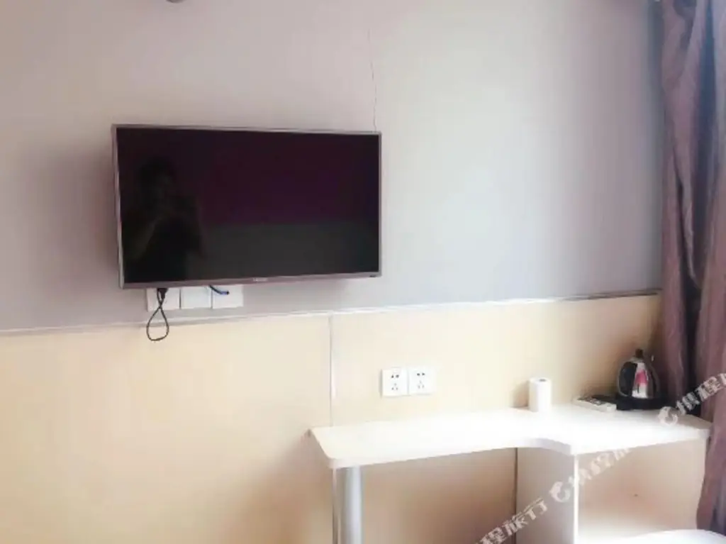 Шанхай: Tuke Light Hotel (Liangcheng Park Branch, North Station Road, Shanghai)